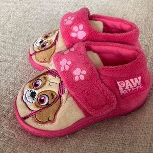 Paw Patrol slippers Pink size 5 (reads UK4)